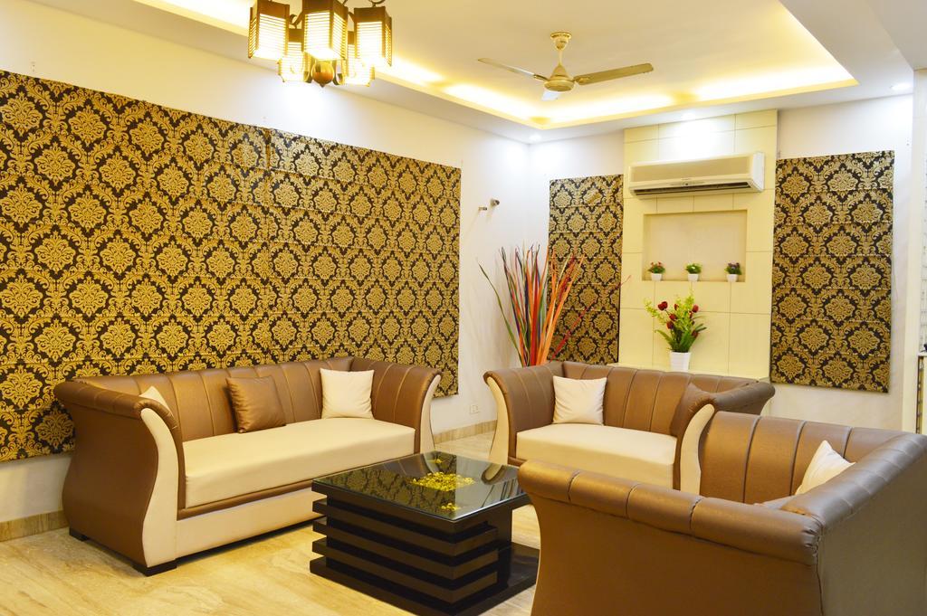 When In Gurgaon - Service Apartments, Near Medanta Medicity Делхи Екстериор снимка