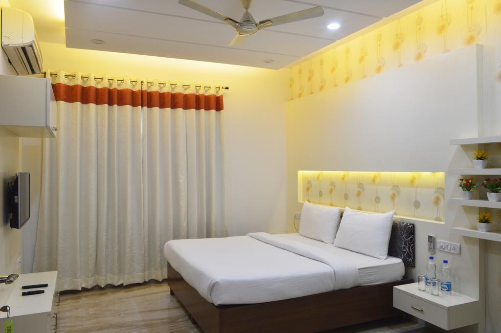 When In Gurgaon - Service Apartments, Near Medanta Medicity Делхи Екстериор снимка